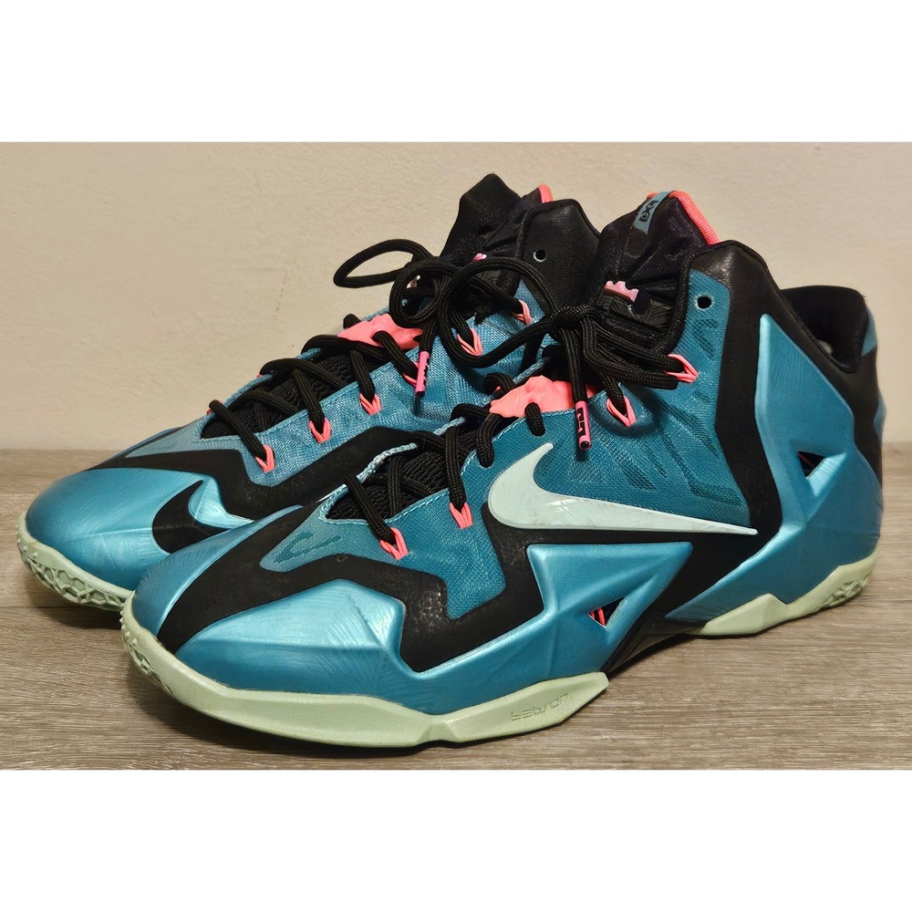 Nike LeBron 11 South Beach Basketball Shoes Mens 10 Blue Black Pink 616175-330